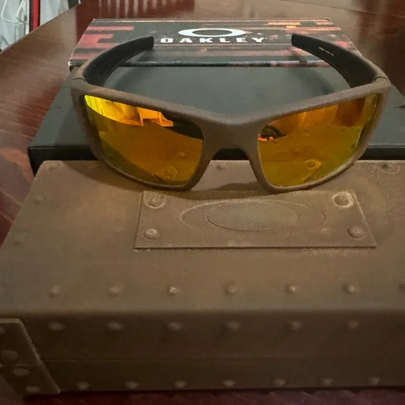 Authentic Oakley fuel cell fall out rusty decay/fire iridium polarized/new